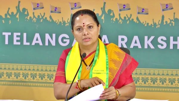 వరంగల్-ఖమ్మం-నల్గొండ గ్రాడ్యుయేట్‌ ఎమ్మెల్సీ బరిలో టీఆర్ఎస్..అభ్యర్థిని ప్రకటించిన కవిత!