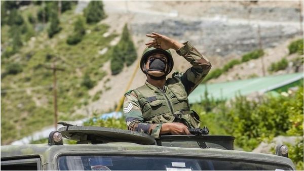 గల్వాన్ లోయ: సైనికులకు మార్ష‌ల్ ఆర్ట్స్‌లో శిక్షణ ఇస్తున్న చైనా.. భారత సరిహద్దులో గన్స్ వాడకంపై నిషేధం వల్లేనా?