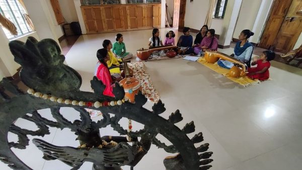 జట్టు ఆశ్రమం: తల్లిలేని పిల్లలను చేరదీసే ఈ అశ్రమం ఎలా పుట్టింది?