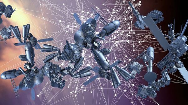 చెక్కతో ఉపగ్రహాల తయారీ.. అంతరిక్ష వ్యర్థాలతో కలిగే ప్రమాదాలను తగ్గించే ప్రయత్నం