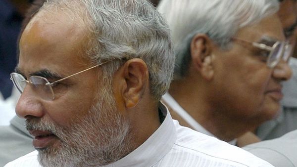 వాజ్‌పేయి మాటల్ని నెహ్రూ ఎందుకంత శ్రద్ధగా వినేవారు?