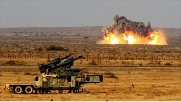 కదీర్ ఖాన్: భోపాల్‌లో పుట్టిన ఈ పాకిస్తాన్ అణు శాస్త్రవేత్త 1986లో 'అణు బాంబు హెచ్చరికలు' ఎందుకు చేశారు?