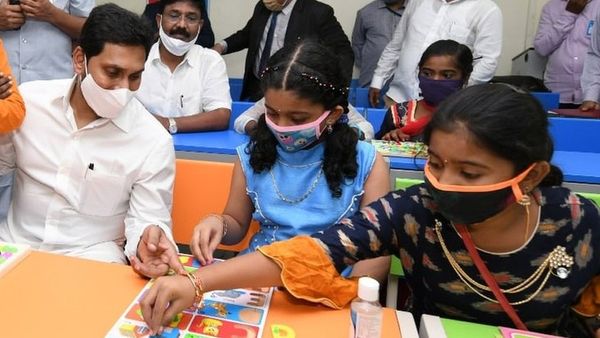 ఆంధ్రప్రదేశ్‌లో జూనియర్ కాలేజీలకు వేసవి సెలవులు రద్దు, ఆదివారం కూడా క్లాసులు - BBC Newsreel