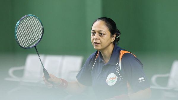 పారుల్ పర్మార్: ప్రపంచ పారా బాడ్మింటన్‌లో ప్రపంచంలో నంబర్ వన్ BBC ISWOTY