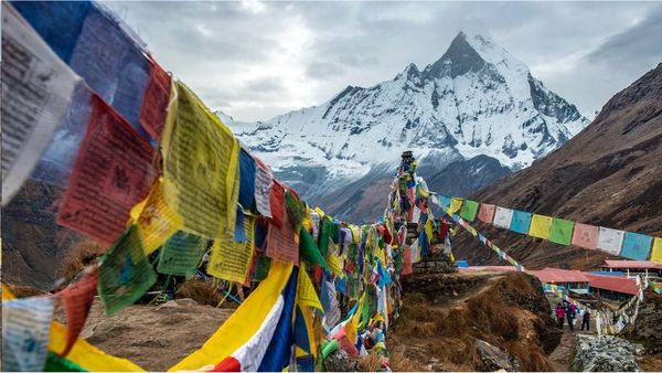 హిమాలయాల్లోని ఈ అద్భుత పర్వతాన్ని అధిరోహించటం నిషిద్ధం... ఎందుకంటే