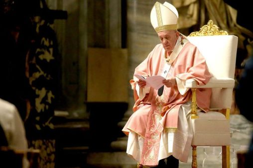 స్వలింగ సంపర్కం పాపం... వారికి దేవుడి ఆశీర్వాదాలు ఉండవన్న వాటికన్‌ -News reel