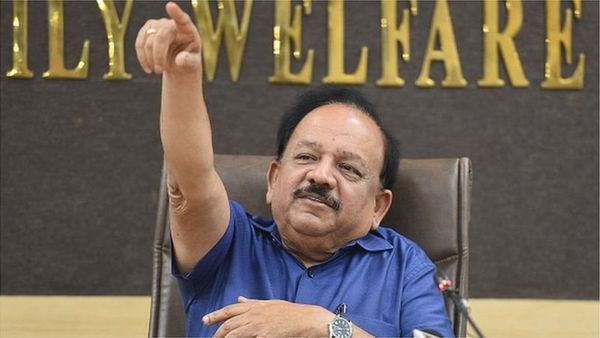 వనపర్తి: రూ. 10 వేలు ఎంటర్ చేస్తే రూ. 50 వేలు ఇస్తున్న ఏటీఎం, ఎగబడిన జనం - ప్రెస్ రివ్యూ