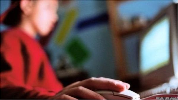 పోర్న్ చూడడం, షేర్ చేయడం నేరమా... చైల్డ్ పోర్న్ ఫోన్‌లో ఉంటే ఎలాంటి శిక్షలు విధిస్తారు?