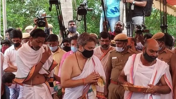 ఎస్‌పీ బాలసుబ్రహ్మణ్యం పార్థివ దేహం చూడడానికి తమిళనాడులో ప్రజలు ఏం చేశారంటే..