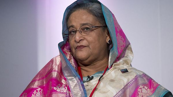 బంగ్లాదేశ్‌లో హిందువులపై దాడుల విషయంలో భారత్‌ ఎందుకు ఆచితూచి వ్యహరిస్తోంది