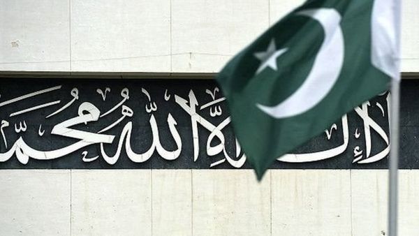 పాకిస్తాన్: విదేశీ వధువుకు పౌరసత్వం ఇస్తారు కానీ, వరుడికి ఎందుకు ఇవ్వరు