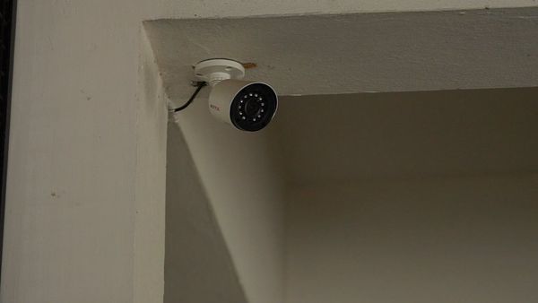 సీసీ కెమెరా: అడుగడుగున నిఘా.. మానవ హక్కుల ఉల్లంఘనా? లేక భద్రత కోసం అనివార్యమా?