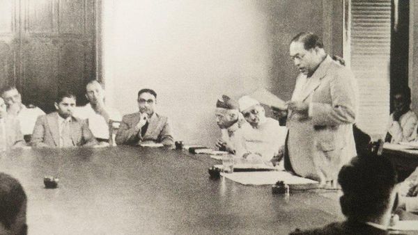 బీఆర్ అంబేడ్కర్: ‘గాంధీ మహాత్ముడు కాదు, ఆయనకు ఆ అర్హత లేదు’: బీబీసీ ఇంటర్వ్యూ