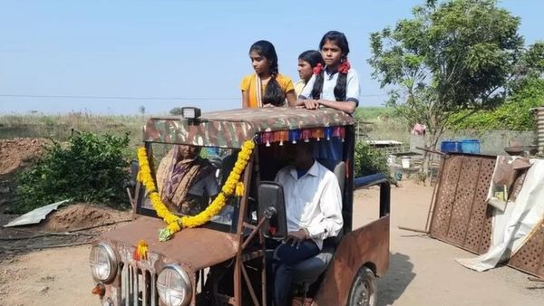 జుగాడ్ జీప్: 'లీటర్ పెట్రోల్‌కు 50KM మైలేజ్. ఆనంద్ మహీంద్రాకు దీన్ని ఇవ్వలేను.. కొత్తది తయారు చేసి ఇస్తా'