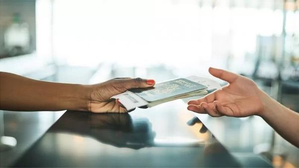 ఈ-పాస్‌పోర్ట్ అంటే ఏంటి, అది ఎలా పని చేస్తుంది? 10 సందేహాలకు జవాబులు