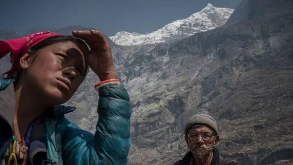 Everest: బేస్ క్యాంపులో రాత్రిపూట పెద్దపెద్ద శబ్దాలు ఎందుకు వినిపిస్తున్నాయి