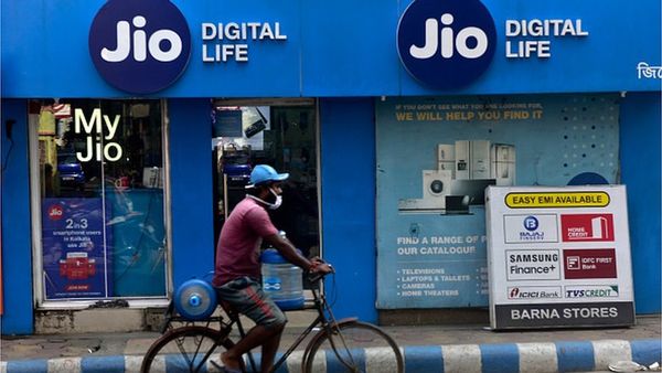 భారత్‌లో చరిత్ర సృష్టించిన ఐదు బ్రాండ్లు.. ఇవి ప్రజల్లోకి ఎలా చొచ్చుకెళ్లాయి?