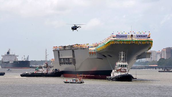 విక్రాంత్: ఈ విమాన వాహక యుద్ధ నౌకను తయారు చేసేందుకు ఎంత ఖర్చయింది, దీని ప్రత్యేకతలేంటి?