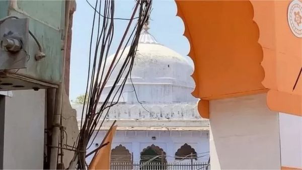 కర్నాటక: ఈద్గా మైదానంలో వినాయక చవితి వేడుకలు... ఏమిటీ వివాదం, వక్ఫ్ ఆస్తులంటే ఏమిటి?