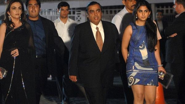 Reliance Industries: ఆస్తుల పంపకాల్లో కొడుకులతో సమానంగా కూతురికీ ముకేశ్ అంబానీ ప్రాధ్యాన్యం ఇస్తున్నారా ?