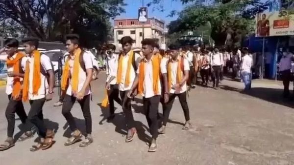 Hijab Row: ముస్లిం యువతులు తరగతి గదుల్లో కూడా హిజాబ్ వేసుకునేలా అనుమతించాలన్న కేసులో ఇప్పటివరకు ఏం జరిగింది?