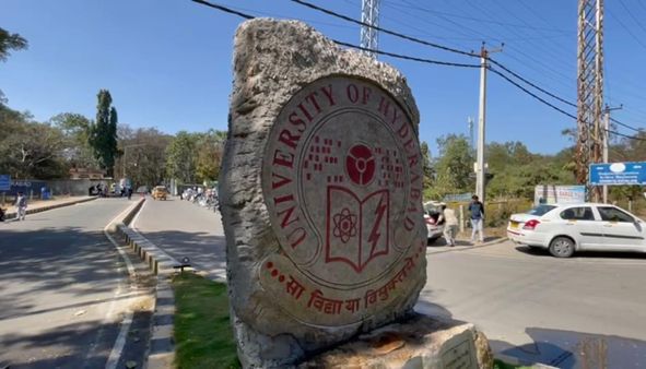 హైదరాబాద్ సెంట్రల్ యూనివర్సిటీ, దిల్లీలోని జేఎన్‌యూలో మోదీపై బీబీసీ తీసిన డాక్యుమెంటరీ ప్రదర్శనపై నిరసనలు