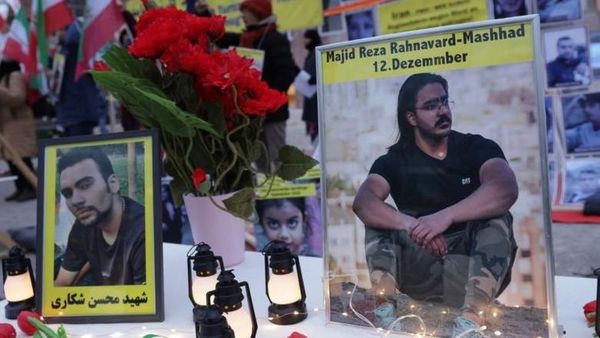 ఇరాన్: ఎందుకు ఉరి తీయకూడదో 15 నిమిషాల్లోపే చెప్పాలి, ఆపై అమలు చేస్తారు.