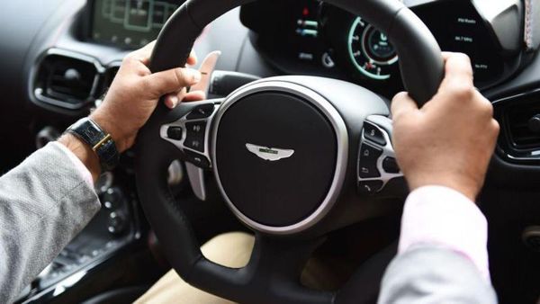 నేషనల్ హైవేలపై డ్రైవింగ్ చేసేటప్పుడు తీసుకోవాల్సిన 5 జాగ్రత్తలు ఇవే....