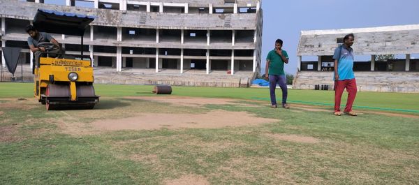 వైఎస్ రాజశేఖర్ రెడ్డి శంకుస్థాపన చేసిన మంగళగిరి క్రికెట్ స్టేడియం నేటికీ ఎందుకు పూర్తి కాలేదు?