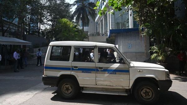 బీబీసీ ఇండియా కార్యాలయాల్లో ఆదాయ పన్ను శాఖ అధికారుల ‘సర్వే‘