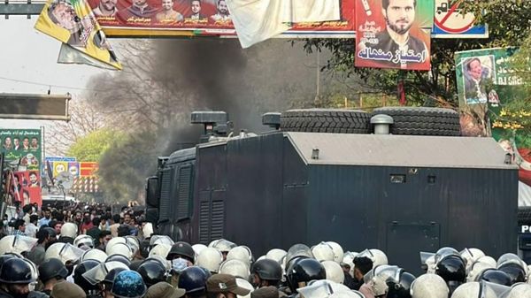 ఇమ్రాన్ ఖాన్‌‌ను గురువారం ఉదయం 10 గంటలవరకు అరెస్ట్ చేయొద్దు: లాహోర్ హైకోర్టు