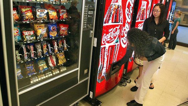 క్యాంపా కోలా: త్వరలో మార్కెట్‌లోకి 'రీ ఎంట్రీ' ఇవ్వబోతున్న ఈ భారతీయ శీతల పానీయం చరిత్ర ఏంటి?