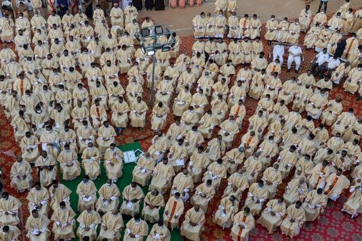 కేథలిక్ చర్చి ఫాదర్లు ఇక పెళ్లి చేసుకోవచ్చా, పోప్ మాటలు ఏం చెబుతున్నాయి?