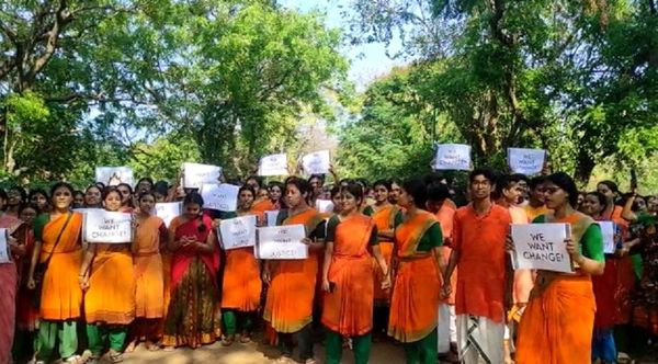 ‘కళాక్షేత్ర’లో లైంగిక వేధింపుల ఆరోపణలు, బాధిత విద్యార్ధినుల ఫిర్యాదులో ఏముంది?