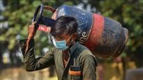 LPG Price Cut: 1 નવેમ્બરથી કોમર્શિયલ ગેસ થયો સસ્તો, જાણો લેટેસ્ટ કિંમત