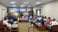 TMCમાં મોટો રાજકીય ધરતીકંપ: બળવાખોર સાંસદોનો એનસીપીઆઈ સાથે સંગમ, મમતા બેનર્જીની મુશ્કેલીઓ વધી
