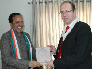 arjun modhwadia arjun modhwadia