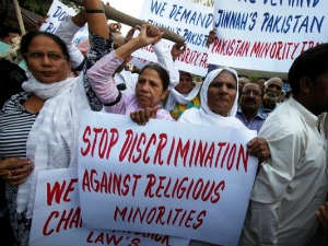 protest-in-pakistan protest-in-pakistan