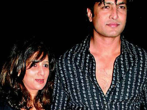 parineeta-salil-ankola parineeta-salil-ankola