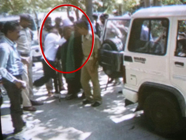 imam-mehdi-hasan-slapped imam-mehdi-hasan-slapped