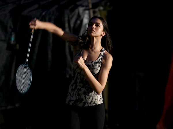 picsdeepikapadukonegetssportyonthesetsofpiku-2