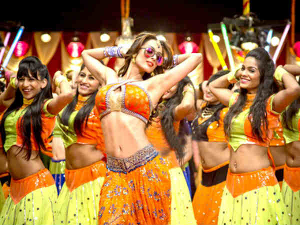 dolly-ki-doli-malaika-1