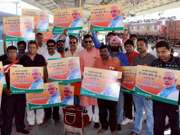 PM Narendra Modi is popular among public says a new survey