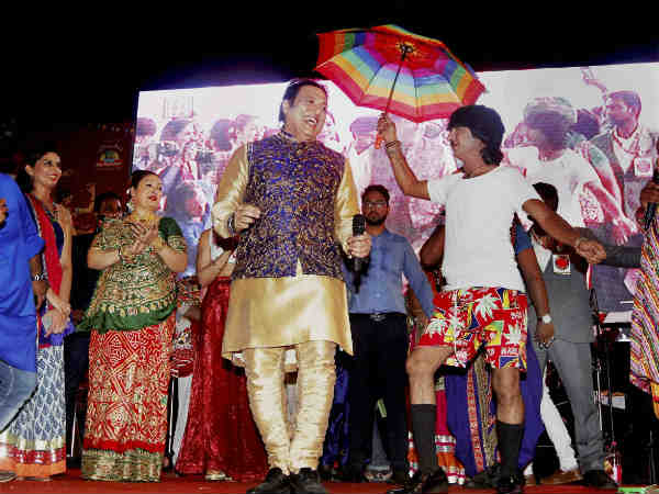 Tarak mehta fame anjali bhabhi enjoy garba at vadodara