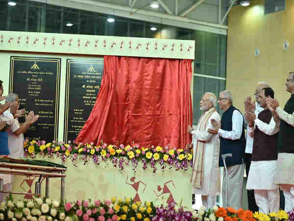 PM modi arrived at vadodara, read all the news update about it here PM modi arrived at vadodara, read all the news update about it here