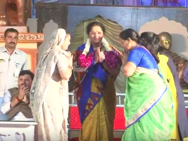 vijay rupani wife