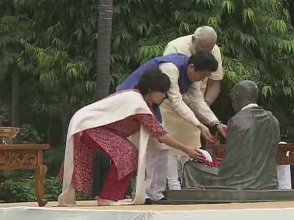Pm modi and abe
