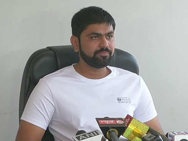 Nikhil Sawani Nikhil Sawani