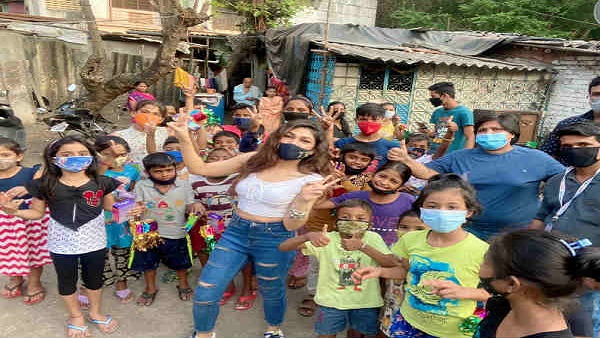 Tulsi Kumar Tulsi Kumar