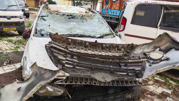 car fell down into pit